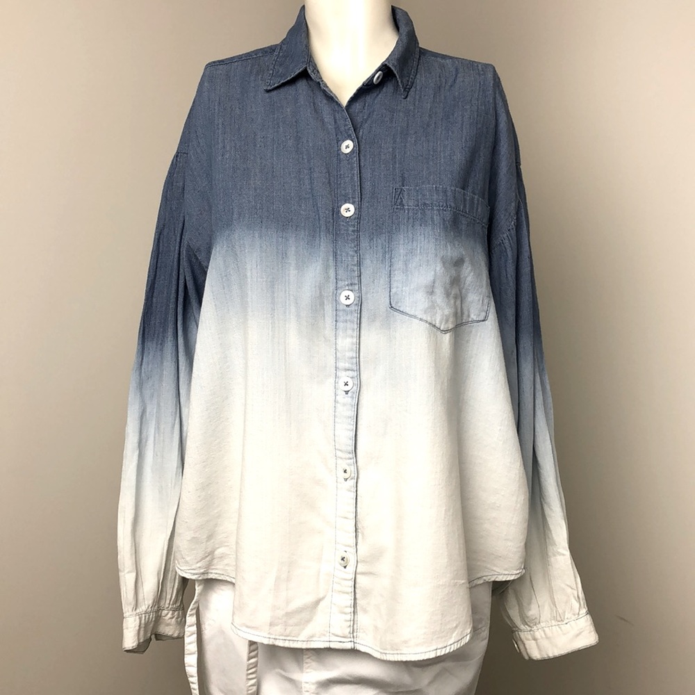 Forever21 Blue Ombre Chambray Button Down Shirt Size S